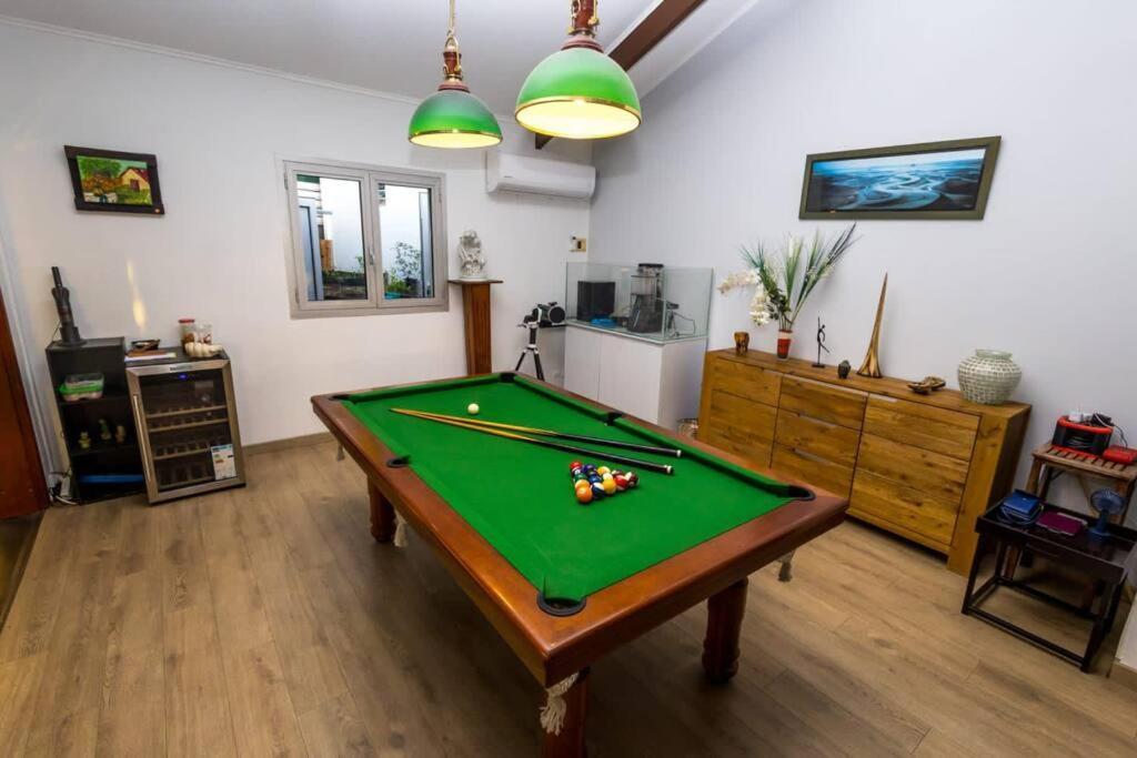Villa Charm' Ile Сен Жилс ле Бен Екстериор снимка